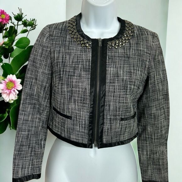 H&M Black Crop Jacket Sz 2 Beaded Collar Tweed Full Zip Long-Sleeve Layering Top - Picture 1 of 8